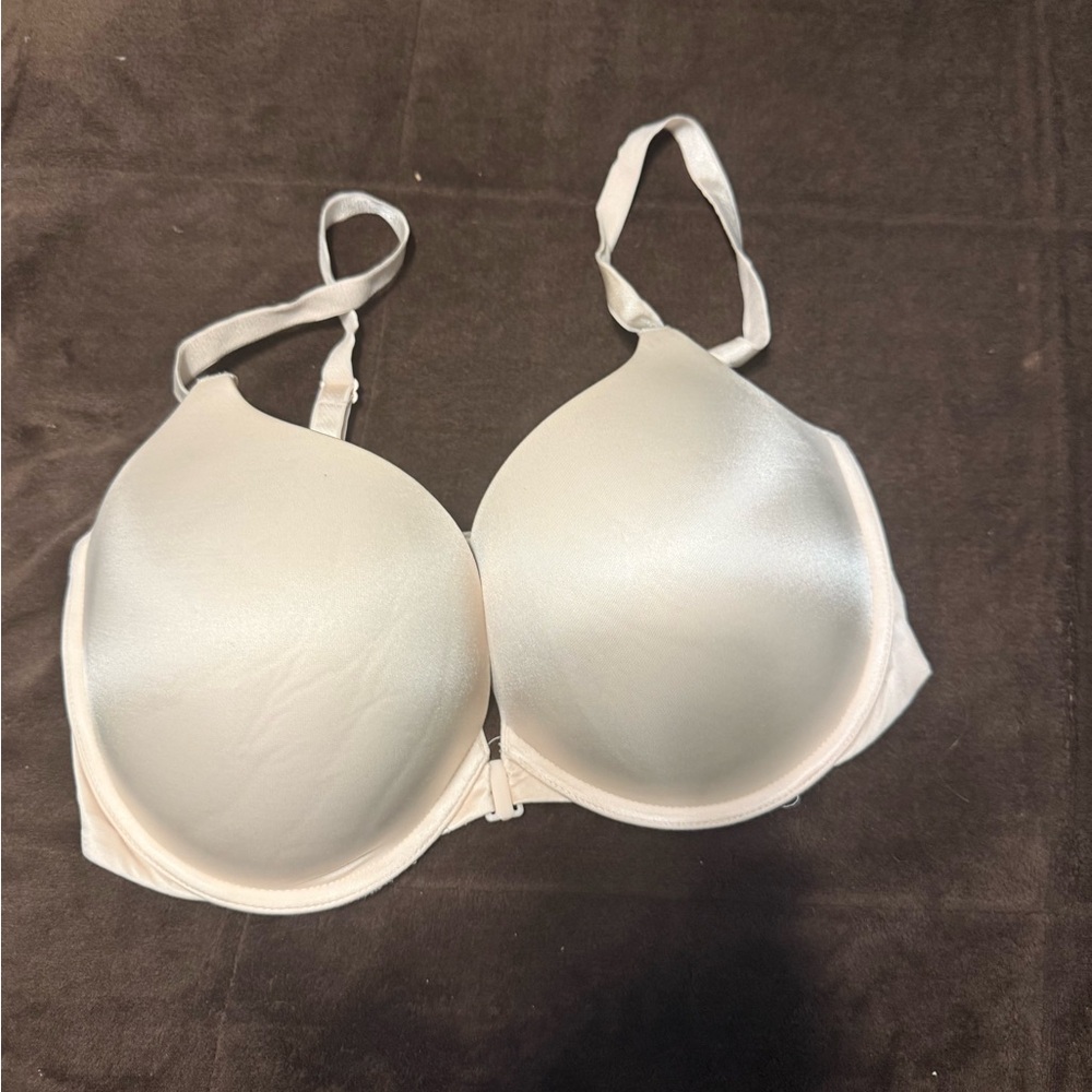 Victoria's Secret Cream Bra